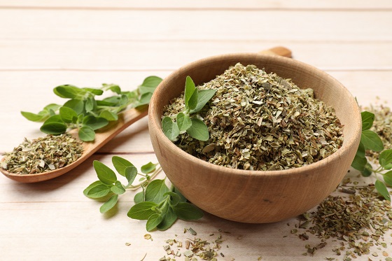 Oregano: care sunt cele mai importante beneficii si proprietati terapeutice