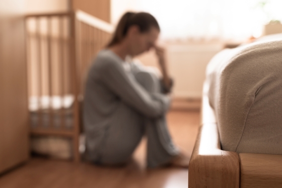 Depresie postnatala: cauze, simptome si tratament