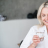 Suplimente recomandate la menopauza: Care sunt si ce simptome amelioreaza?