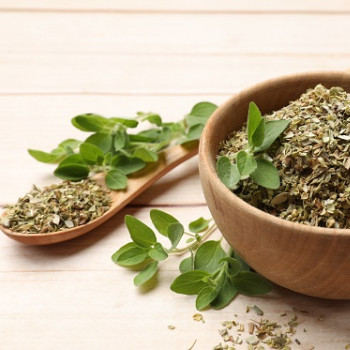 Oregano: care sunt cele mai importante beneficii si proprietati terapeutice