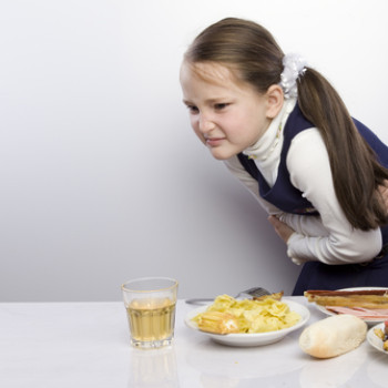 Crampe abdominale frecvente la copii? Cauze si tratamente